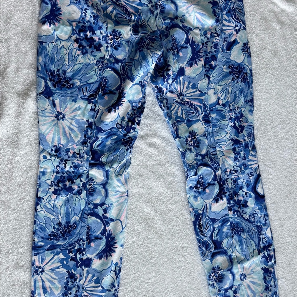 Lilly Pulitzer Blue Floral Ankle Pants – Size 4